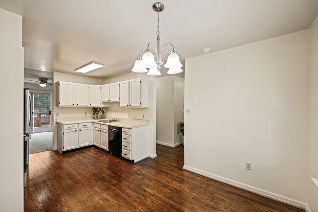 Foto del edificio - 622 Milford Ct