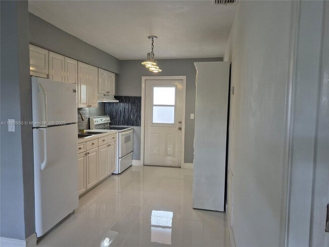 Photo - 4920 SW 28th Terrace House