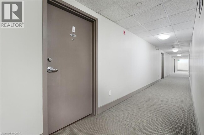 Building Photo - 149 Main St W