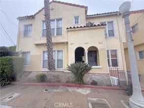 Building Photo - 3921 Walton Ave