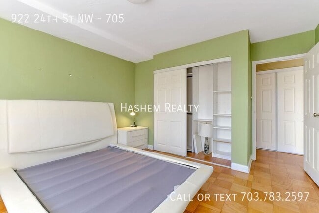 Photo - 922 24th St NW House