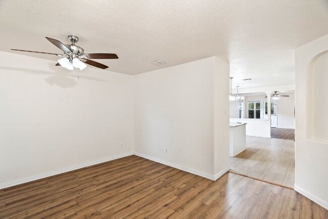 Foto del edificio - 911 Rustic Cactus