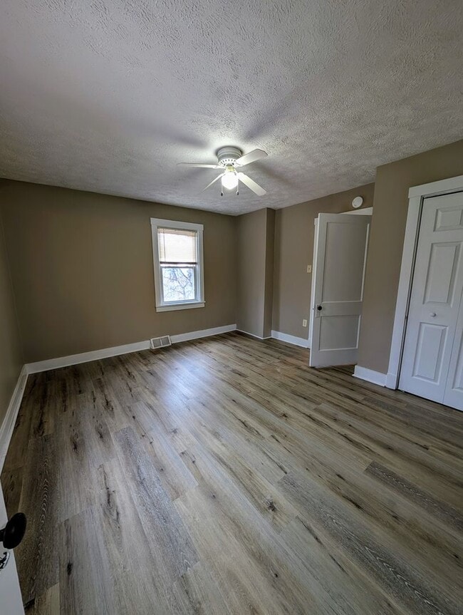 Building Photo - 1668 Crafton Blvd