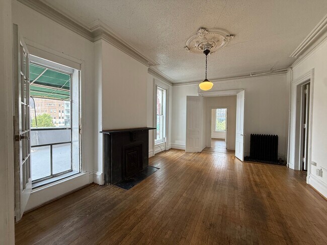 Foto del edificio - 346 S Rose St