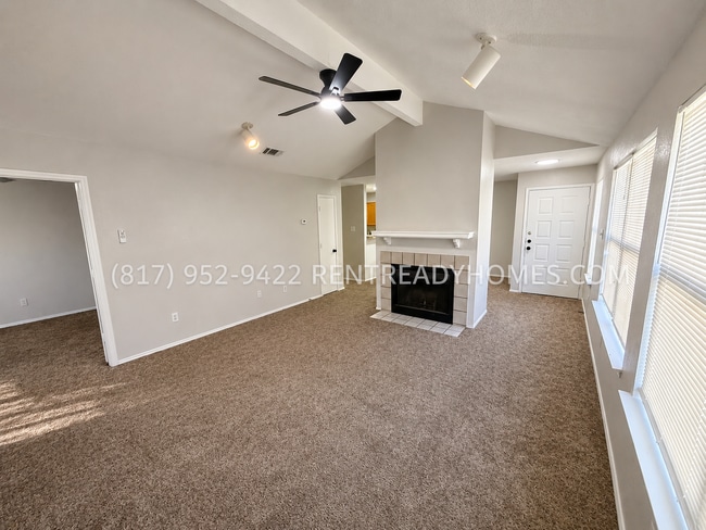 Building Photo - 9902 Plainfield Dr