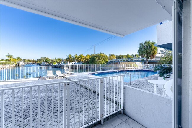 Foto del edificio - 2225 NE 123rd St