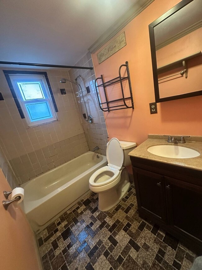 Foto del edificio - 443 Ridgewood Ave