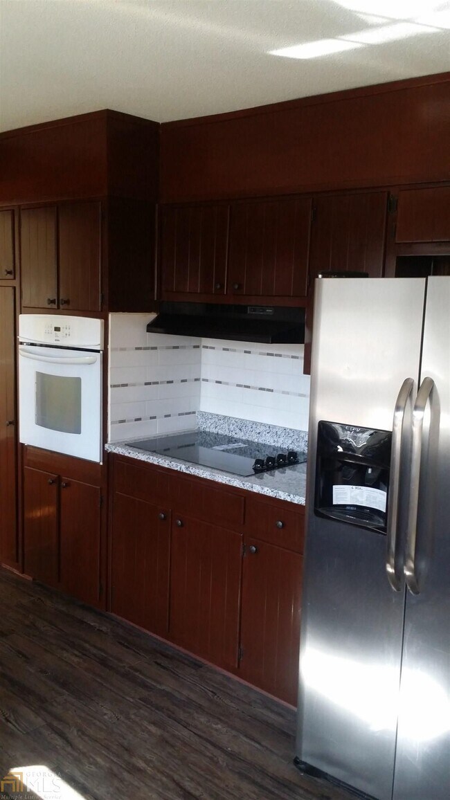 Building Photo - 982 Arbour Ct
