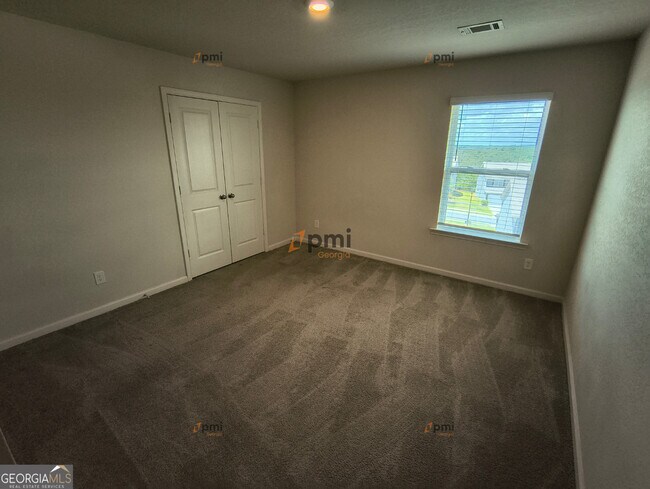 Foto del edificio - 3541 Falconwood Dr