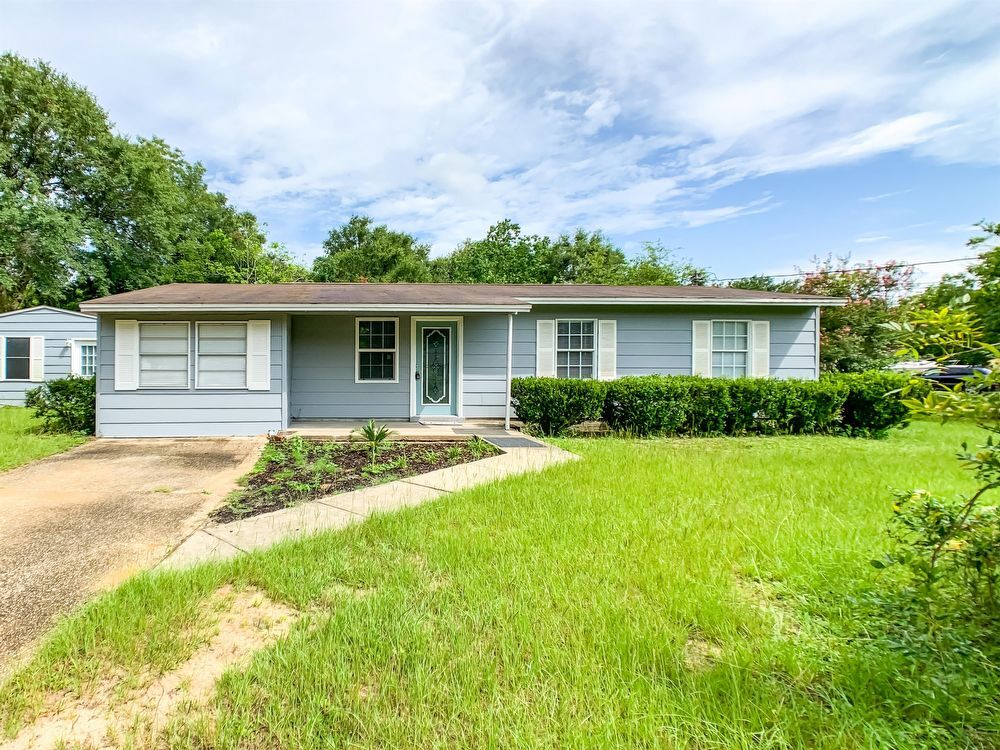 Primary Photo - 4697 Geneva Drive
