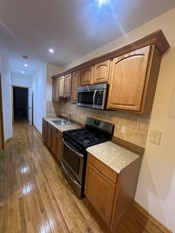 Foto del edificio - 59-25 68th Ave