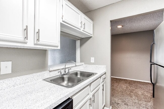 Building Photo - 12920 Audelia Rd