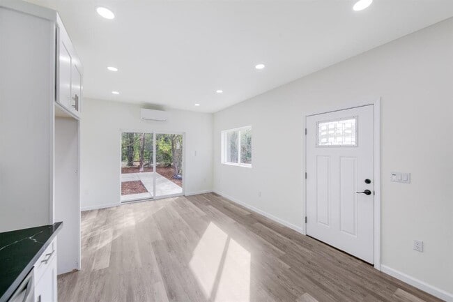 Building Photo - 7750 Wachtel Way