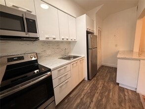 Building Photo - 723 NE 91st St