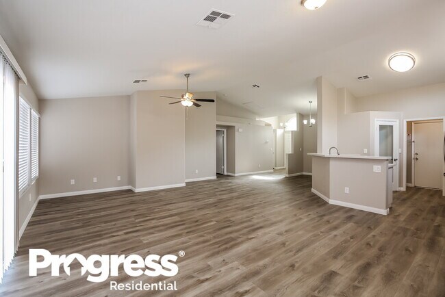 Building Photo - 1604 Watercreek Dr