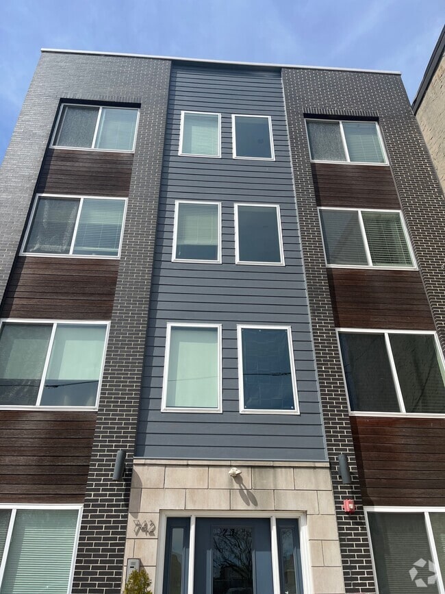 Building Photo - 742 N 19th St