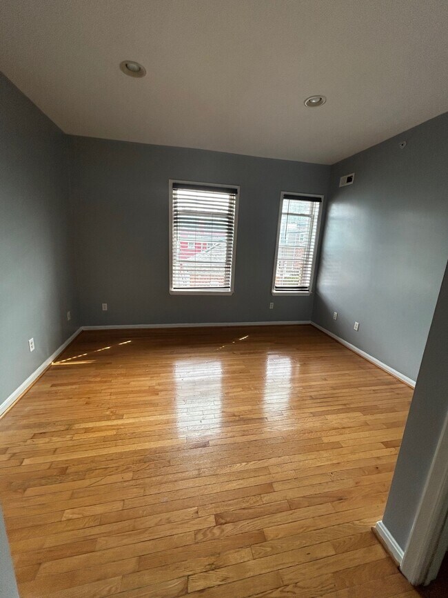Sala de estar - 610 Irving St NW