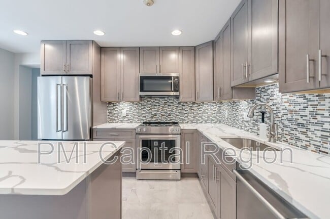 Foto del edificio - 7021 Whittier Blvd