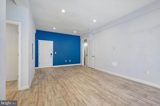 Foto del edificio - 980 N Marshall St