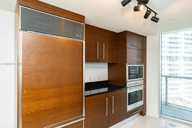 Foto del edificio - 495 Brickell Ave