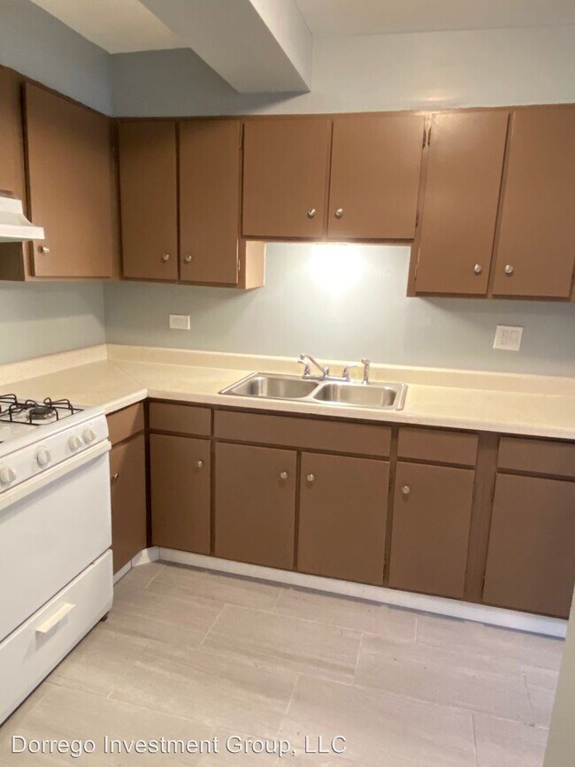 Building Photo - 17724 Rosewood Dr