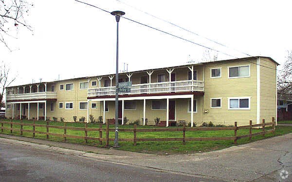 Building Photo - 301 Doolittle St