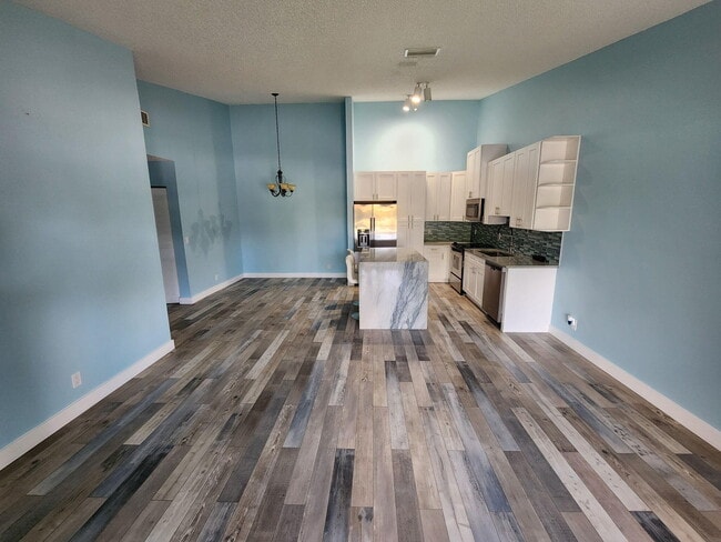 Building Photo - 6524 Chasewood Dr