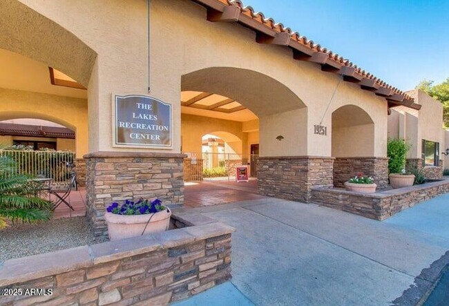 Building Photo - 9733 W McRae Way