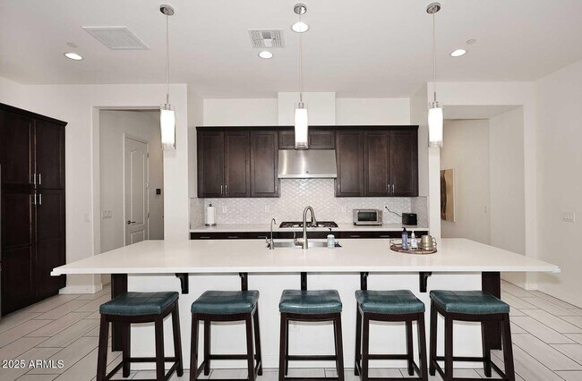 Building Photo - 7320 E Vista Bonita Dr