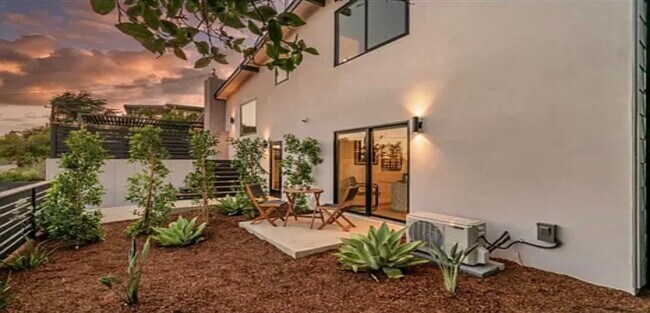 Building Photo - 3137 Lucinda Ln