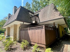 Building Photo - 236 Brookberry Cir