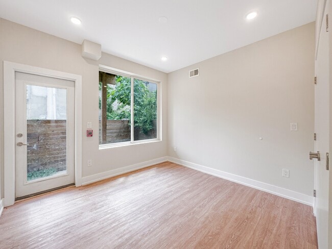 Photo - 2155 N Darien St Townhome