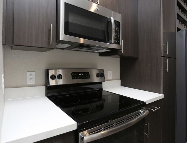 Foto del edificio - 1514 N Haskell Ave
