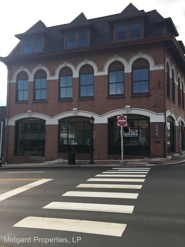 Foto del edificio - 2 br, 1 bath  - 215 York Road 215 York Road 3