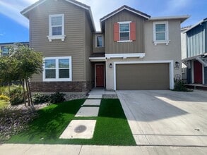Building Photo - 3337 Sky Gdn Wy