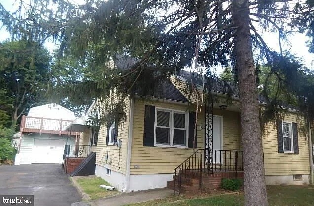 Building Photo - 32 Keswick Ave