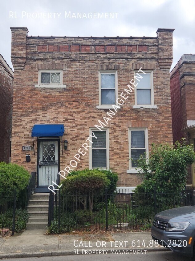 Primary Photo - Charming 3 Bedroom 1.5 Bathroom home in Ol...