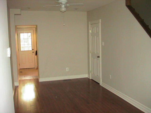 Building Photo - 2302 E Cabot St