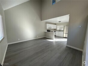 Building Photo - 5237 Garden Ln