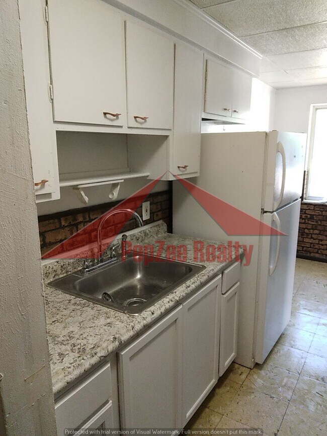 Building Photo - 3401 Valerie Arms Dr