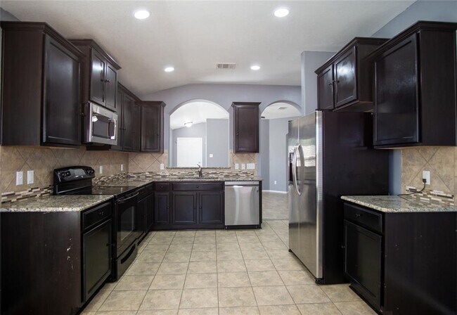 Building Photo - 125 Langtry Ln