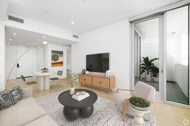 Interior Photo - 1550 Lincoln Boulevard Santa Monica, CA 90401