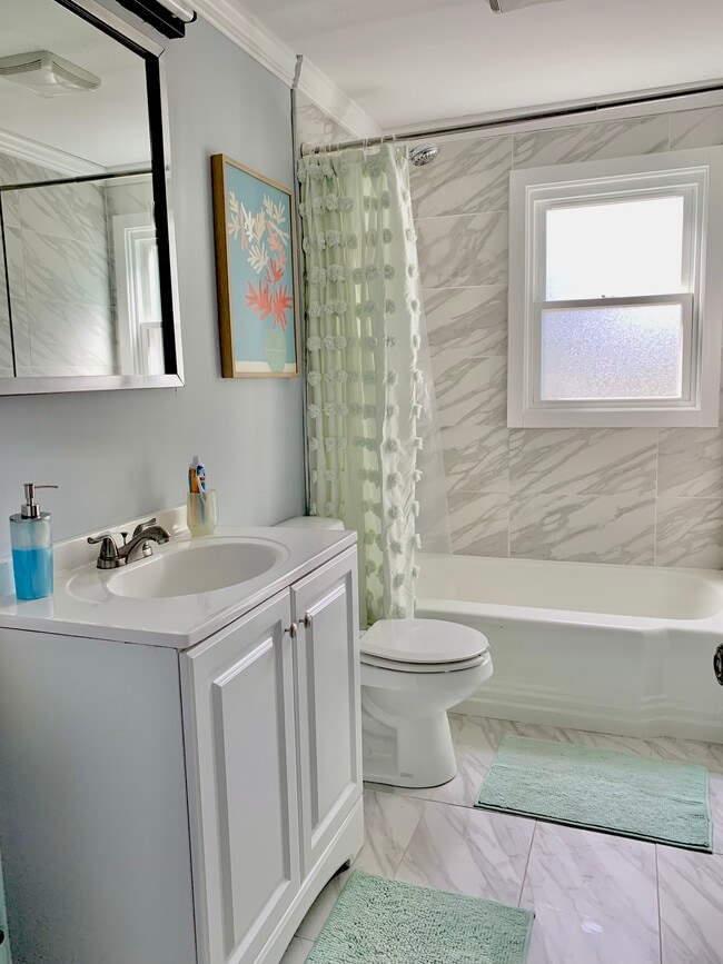 Photo - 83 Hilldale Rd House