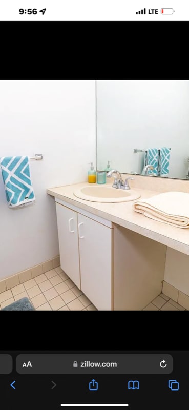 Building Photo - 303 Holly Ln