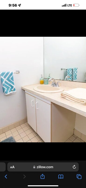 Foto del edificio - 303 Holly Ln