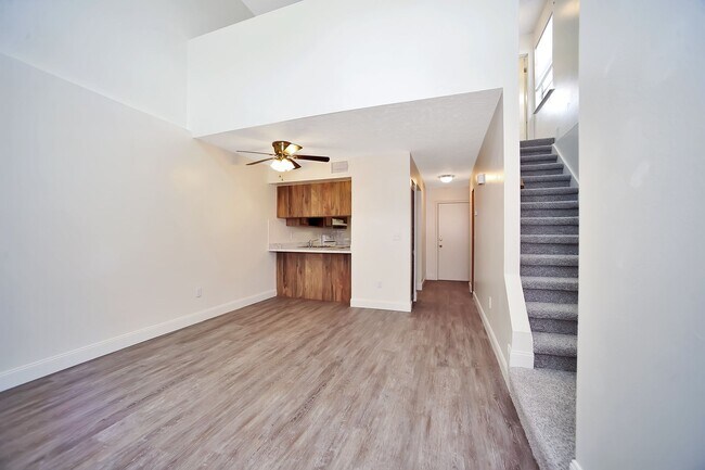 Building Photo - 1476 CROFTWOOD DRIVE