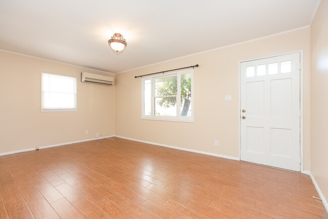 Building Photo - 31 S Parkwood Ave