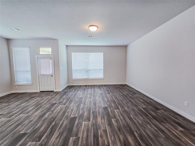 Building Photo - 3068 Sunmoon Ln