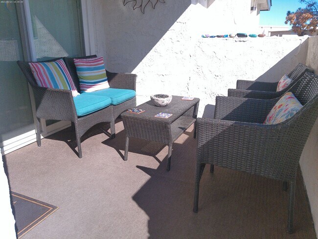 Foto del edificio - Beautiful updated condo in Los Lagos Upstairs unit. Available March 15 to Dec 31st 2026