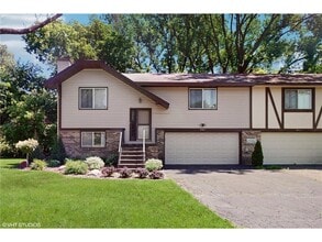 Building Photo - 2509 Cedar Hills Dr